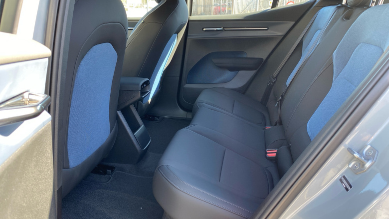 Volvo EX30 315kW Twin Motor Performance Plus 69kWh 5dr Auto Electric Estate